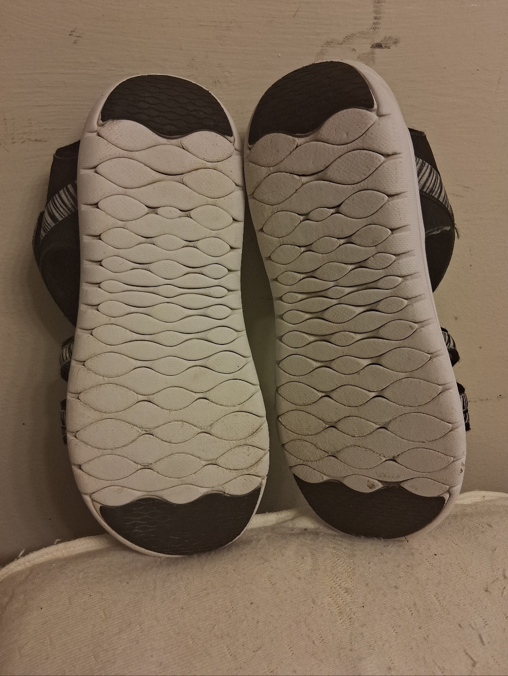 Womens RYKA  Black & White Striped Sport Sandals Size 9W - Picture 9 of 15